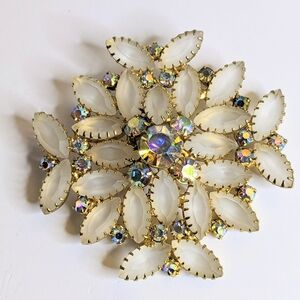 Rare Vintage Frosted Glass & Aurora Borealis Rhinestone‎ Floral Brooch